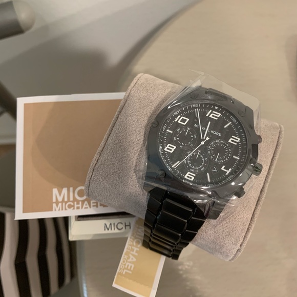 Men’s Michael Kors Watch - Picture 2 of 2